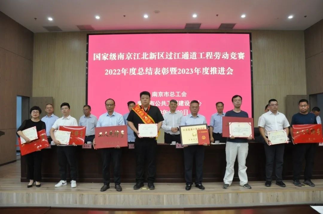 1688437325175190.jpg 21ee79c3cc024bba770ce612431fd49c.jpg